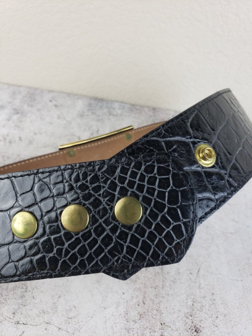 Vintage Streets Ahead Leather Belt Chic Embossed Art Deco Gold Hardware D-Rings - Picture 10 of 12